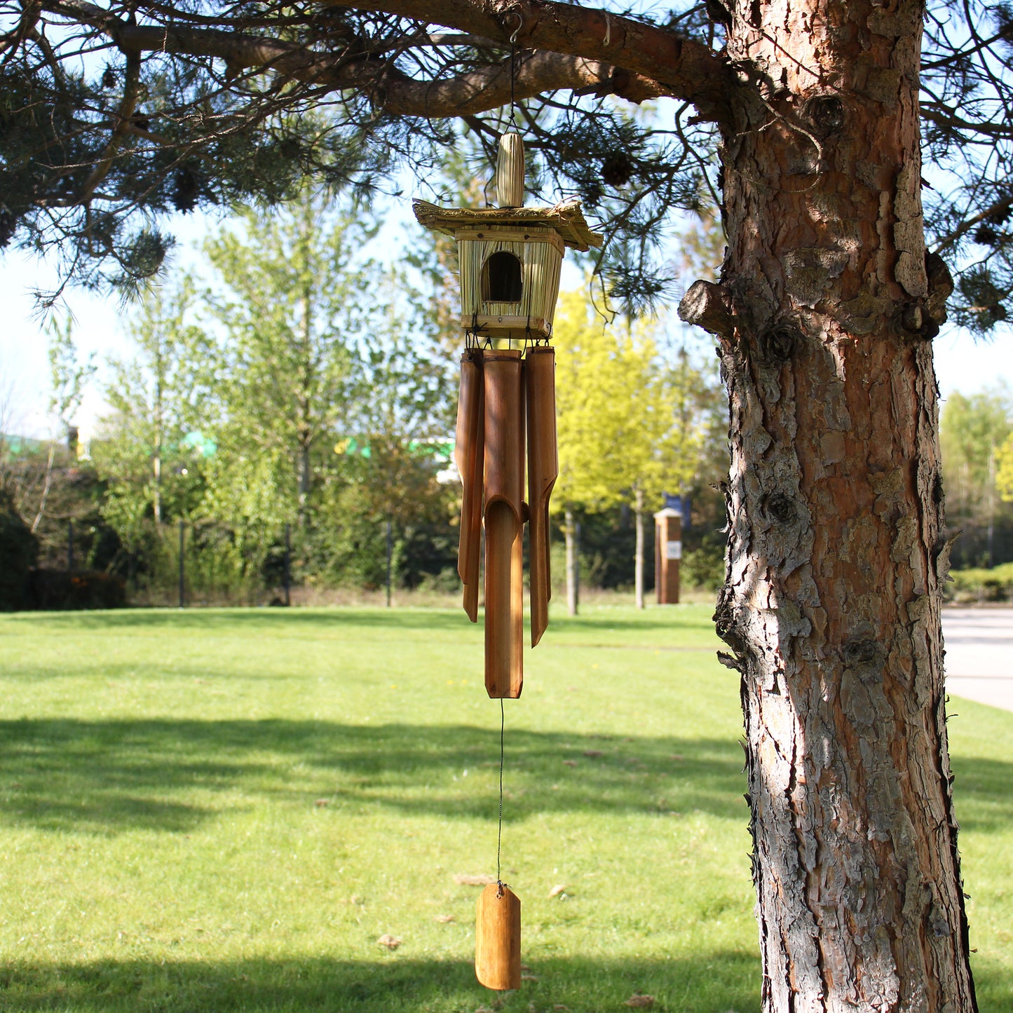 Square Seagrass Bird Box with Chimes