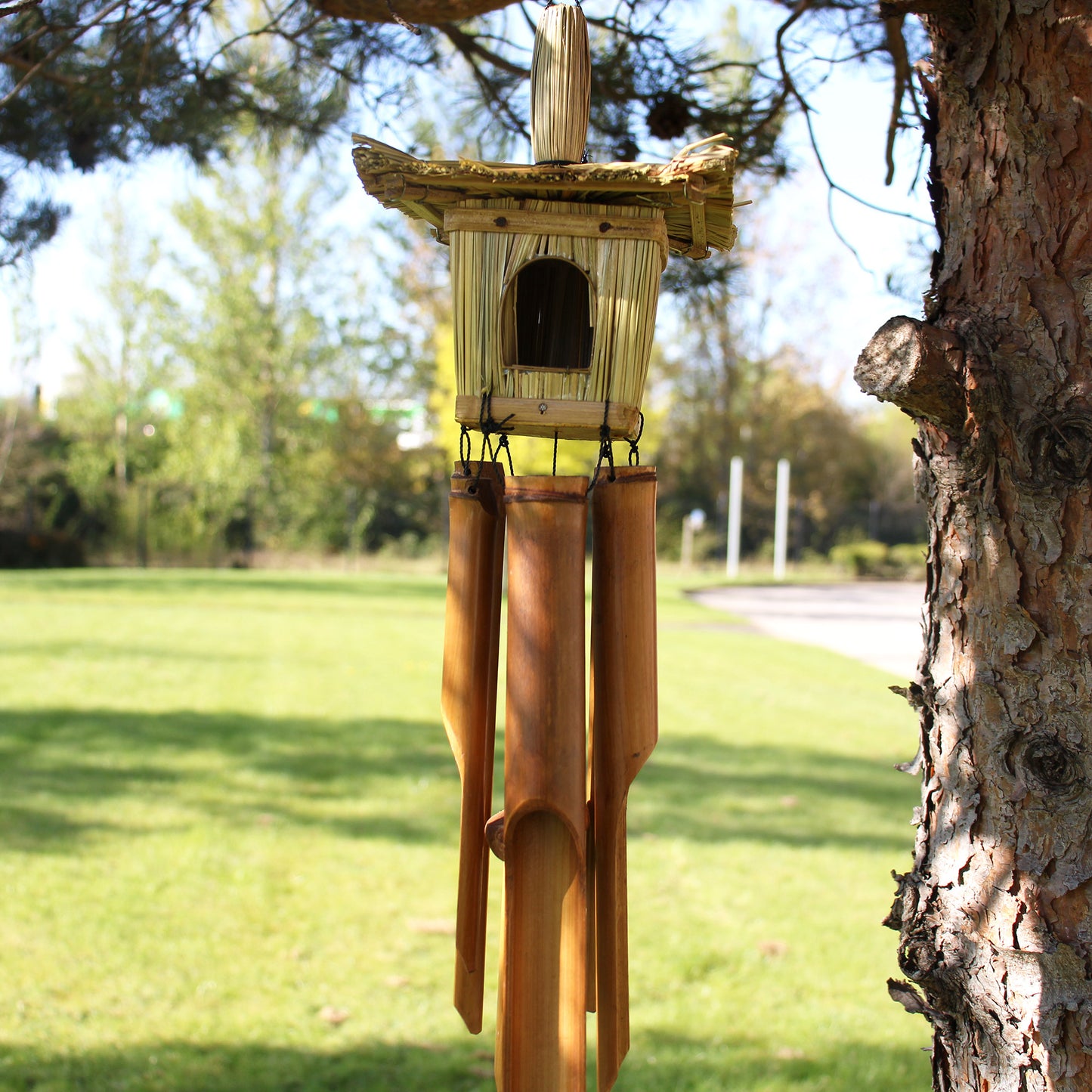 Square Seagrass Bird Box with Chimes